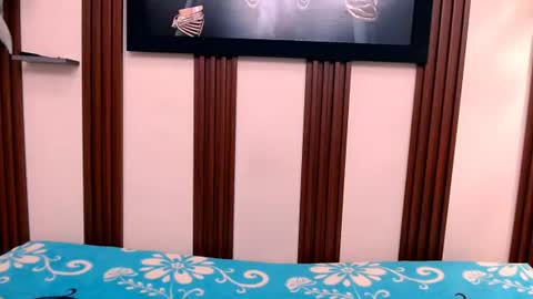 alexia online show from 06-21-26, 06:54