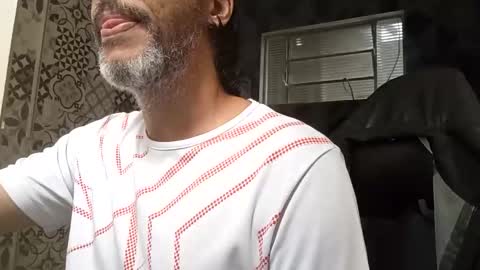 Snapshot of moreno_gatto chatting on 10-02-25, 04:47 moreno_gatto online show from 10-02-25, 04:47