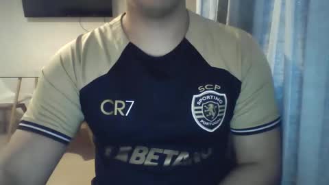 Snapshot of morenolatin19 chatting on 02-15-25, 07:49 Jos Luis online show from 02-15-25, 07:49