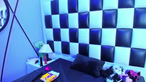 Snapshot of morganasmit_ chatting on 12-19-25, 02:13 morganasmit_ online show from 12-19-25, 02:13