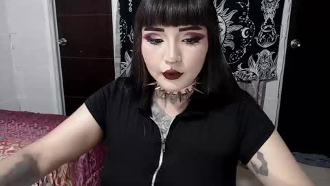 Snapshot of morganmoon1 chatting on 09-21-25, 10:00 Morgan Moon online show from 09-21-25, 10:00