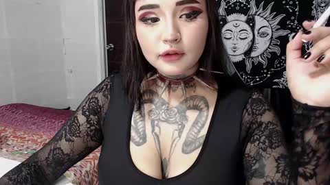 Snapshot of morganmoon1 chatting on 10-15-25, 06:41 Morgan Moon online show from 10-15-25, 06:41