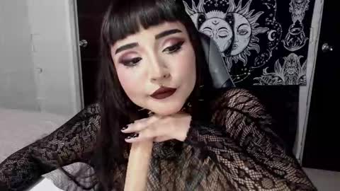 Morgan Moon online show from 11-26-25, 09:38