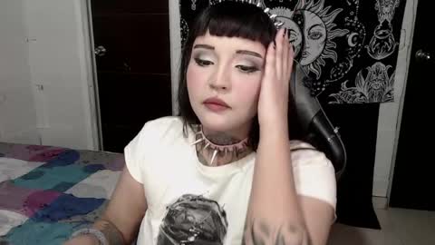 Snapshot of morganmoon1 chatting on 05-04-26, 06:37 Morgan Moon online show from 05-04-26, 06:37