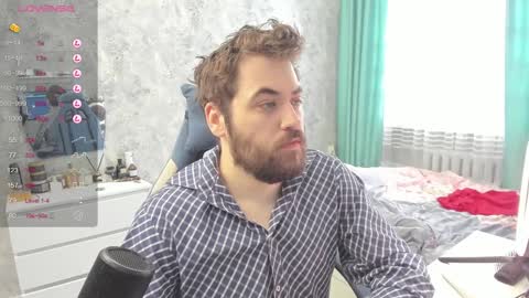 Snapshot of morlaios chatting on 12-25-24, 10:39 Morl online show from 12-25-24, 10:39