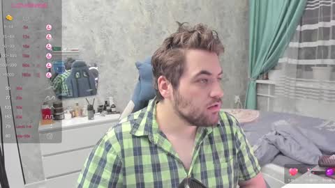 Snapshot of morlaios chatting on 01-10-25, 08:26 Morl online show from 01-10-25, 08:26