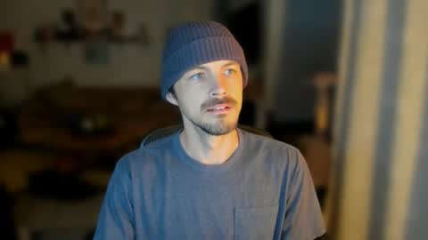 Dylan online show from 12-17-25, 04:51