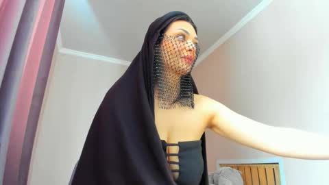 Snapshot of moroccan_diamond_ chatting on 02-28-26, 08:04 Medina online show from 02-28-26, 08:04
