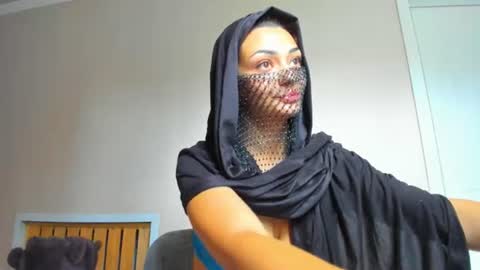 Medina online show from 07-04-26, 08:31