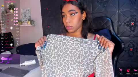 Snapshot of morochaa_fire chatting on 12-09-24, 02:49 Morocha online show from 12-09-24, 02:49