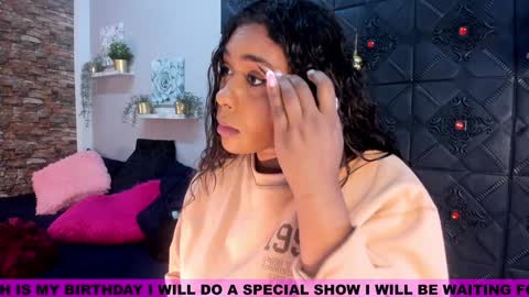Snapshot of morochaa_fire chatting on 12-25-24, 11:11 Morocha online show from 12-25-24, 11:11