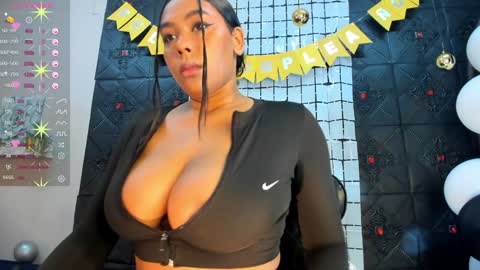 Snapshot of morochaa_fire chatting on 01-01-25, 11:16 Morocha online show from 01-01-25, 11:16