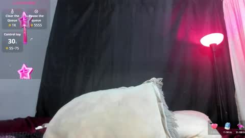 Snapshot of morochaa_fire chatting on 11-02-25, 11:12 Morocha online show from 11-02-25, 11:12