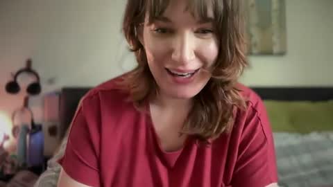 Snapshot of mossy_mommy chatting on 06-19-26, 03:05 Mossy Mommy online show from 06-19-26, 03:05