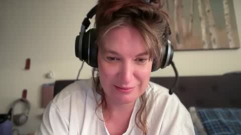 Snapshot of mossy_mommy chatting on 07-12-26, 12:23 Mossy Mommy online show from 07-12-26, 12:23
