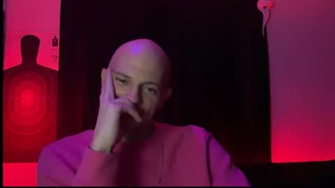 Snapshot of mount_vesuvius chatting on 10-17-25, 04:04 mount_vesuvius online show from 10-17-25, 04:04