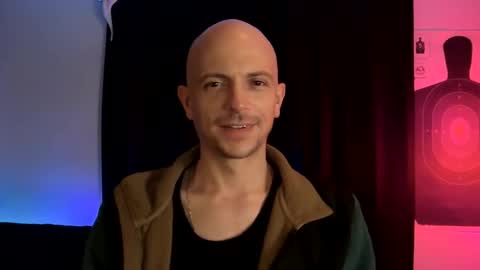 Snapshot of mount_vesuvius chatting on 10-19-25, 06:19 mount_vesuvius online show from 10-19-25, 06:19