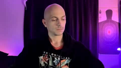 Snapshot of mount_vesuvius chatting on 11-24-25, 11:32 mount_vesuvius online show from 11-24-25, 11:32