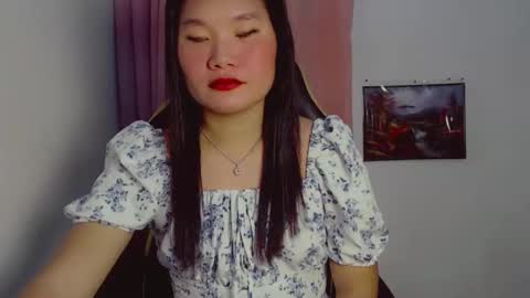 Snapshot of mountain_girl88 chatting on 01-19-26, 01:04 casandra online show from 01-19-26, 01:04