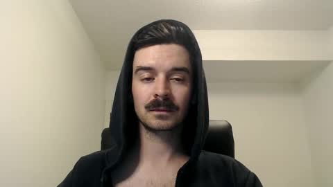 Snapshot of moustachematt chatting on 05-27-26, 05:26 moustachematt online show from 05-27-26, 05:26