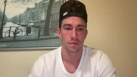 movedto305 online show from 10-30-25, 04:03