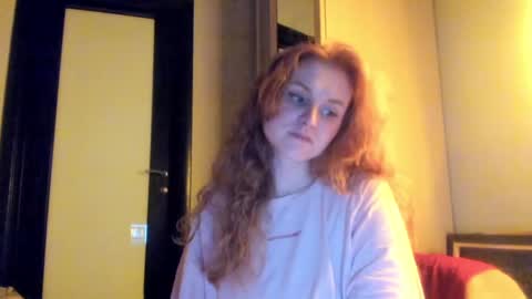 Snapshot of moviestar_ chatting on 12-15-24, 09:31 Eva online show from 12-15-24, 09:31