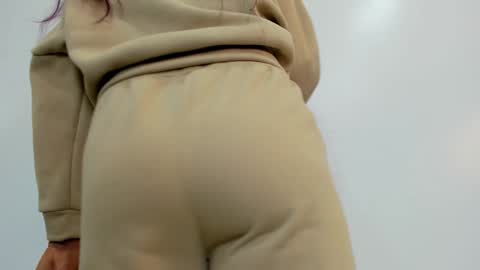 Snapshot of moxa_hot chatting on 12-31-24, 01:41 moxa hot online show from 12-31-24, 01:41