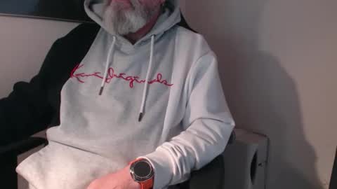 Snapshot of mr_boombastic2021 chatting on 11-15-25, 10:01 mr_boombastic2021 online show from 11-15-25, 10:01