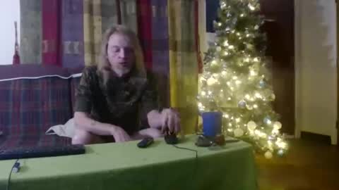 Snapshot of mr_happy12 chatting on 12-26-24, 04:21 mr_happy12 online show from 12-26-24, 04:21