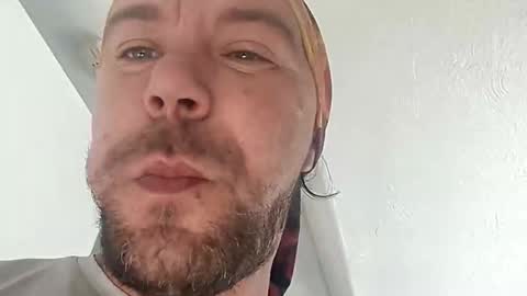 Snapshot of mr_i_ chatting on 09-22-25, 11:12 mr_i_ online show from 09-22-25, 11:12