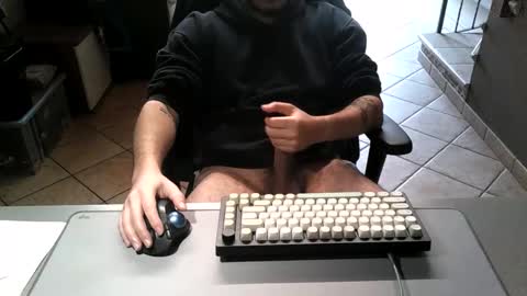 Snapshot of mr_kaa chatting on 04-14-26, 11:05 mr_kaa online show from 04-14-26, 11:05