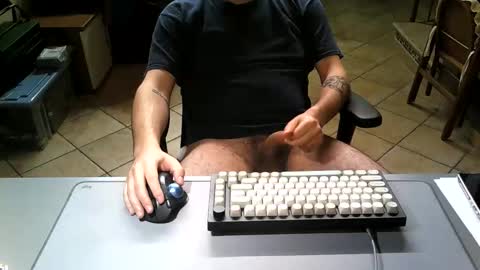 Snapshot of mr_kaa chatting on 04-28-26, 10:15 mr_kaa online show from 04-28-26, 10:15