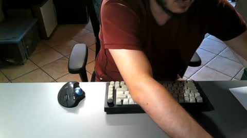 Snapshot of mr_kaa chatting on 07-06-26, 10:45 mr_kaa online show from 07-06-26, 10:45