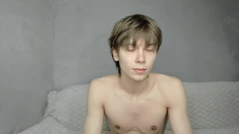 Makentoshi online show from 04-11-26, 02:16