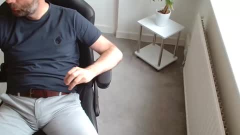 Snapshot of mr_matthew_me chatting on 10-26-25, 10:54 mr_matthew_me online show from 10-26-25, 10:54