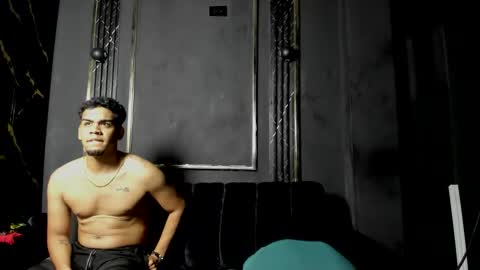 mr_maximo online show from 11-17-25, 01:11