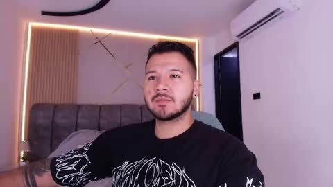 MIKEE online show from 04-07-26, 03:07