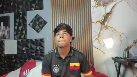 mr_mois online show from 07-18-26, 06:45