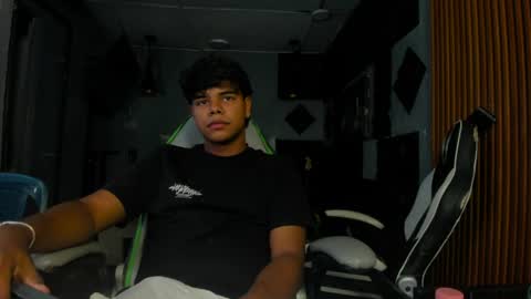 mr_mois online show from 07-22-26, 06:49