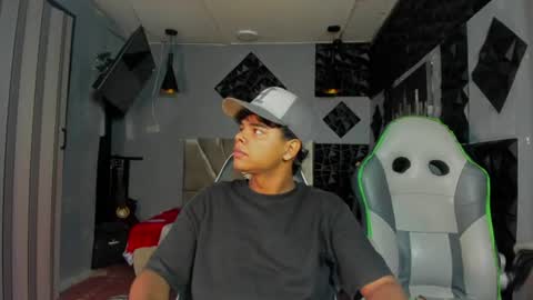 mr_mois online show from 07-26-26, 06:21