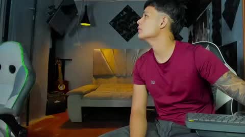 mr_mois online show from 07-28-26, 08:52