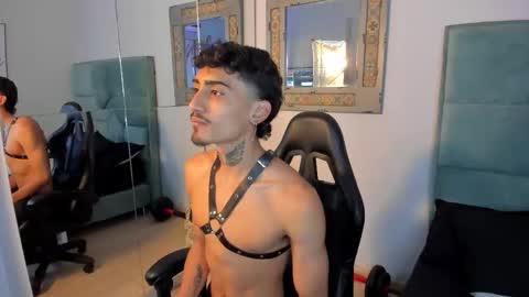 MR online show from 11-11-25, 03:06