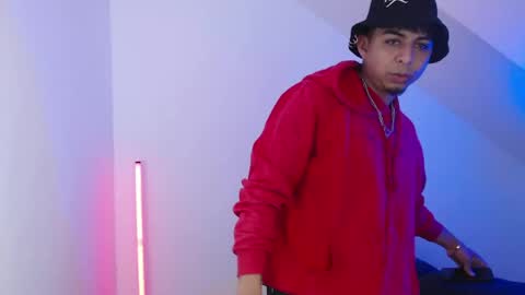 Snapshot of mralpha_latino chatting on 04-13-26, 04:18 Alpha LATINO online show from 04-13-26, 04:18