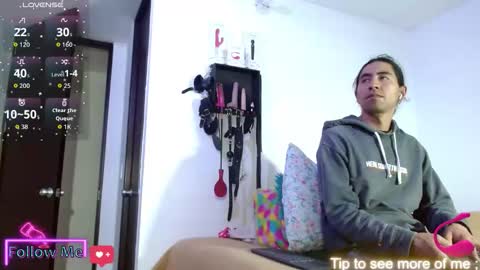 Snapshot of mrandmrs666999 chatting on 11-11-25, 05:13 Mrandmrs666999 online show from 11-11-25, 05:13