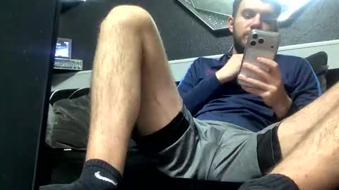 Snapshot of mrb30 chatting on 02-20-26, 09:26 mrb30 online show from 02-20-26, 09:26