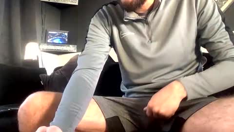 Snapshot of mrb30 chatting on 02-22-26, 04:16 mrb30 online show from 02-22-26, 04:16