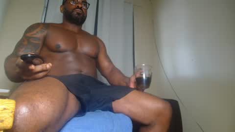 Snapshot of mrbrown_strong chatting on 07-08-26, 12:09 mr brown online show from 07-08-26, 12:09