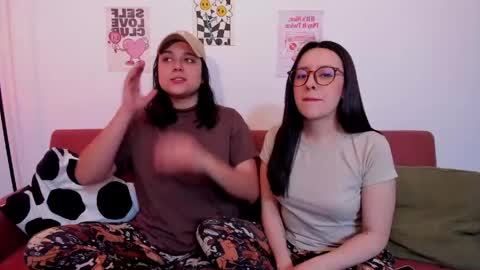 Laura online show from 04-13-26, 05:02