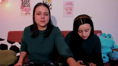 Laura online show from 05-19-26, 01:56