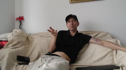 Snapshot of mrcock_col chatting on 03-31-26, 09:15 mrcock_col online show from 03-31-26, 09:15